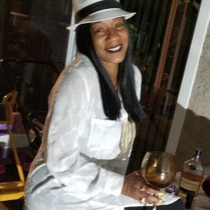 Meet your Posher, Nora